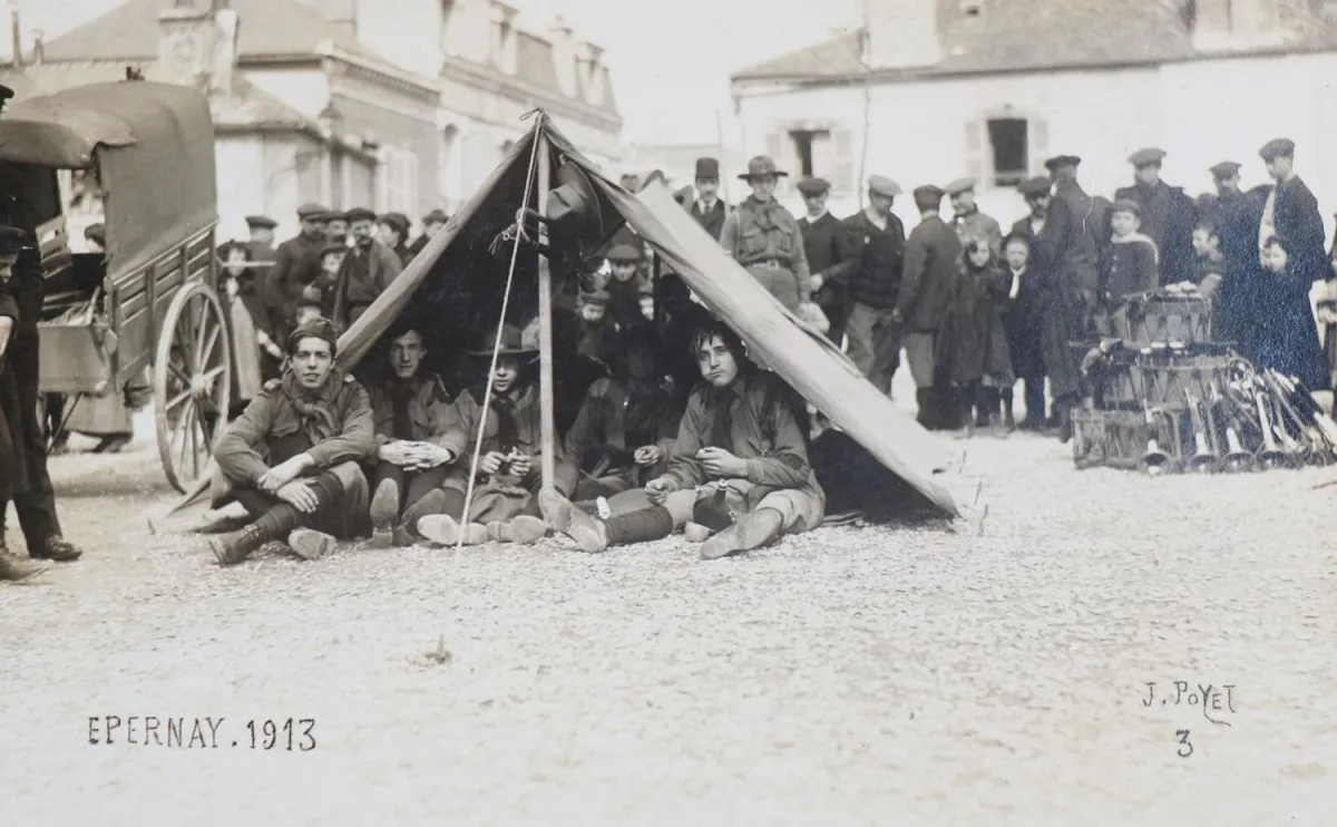 Soubor – 42 fotoalb, asi 1890-1980