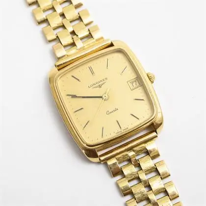 Золотые наручные часы "Quarta". Longines