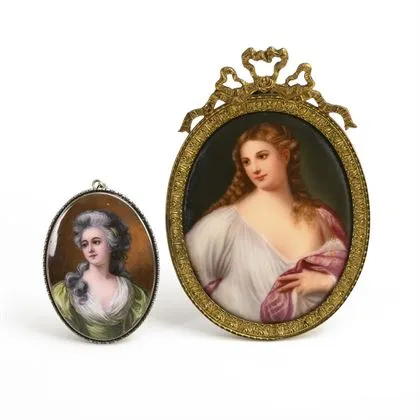 2 miniatury s vyobrazením žen