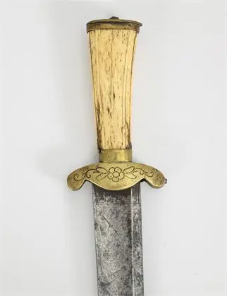 Dague de chasse ou sabre de chasse baroque