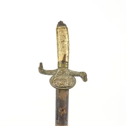 Dague de chasse avec ancienne poignée en nacre et fourreau
