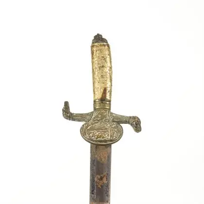 Dague de chasse avec ancienne poignée en nacre et fourreau
