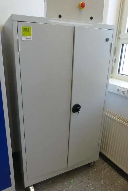 Szafa metalowa, pusta