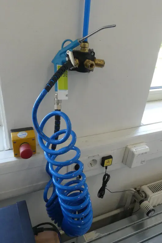 Druckluftpistole mit Spiralschlauch