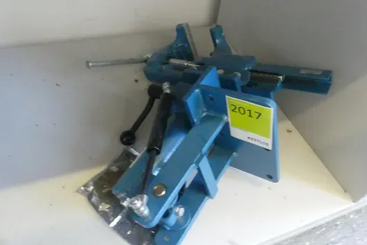 HEUER folding lift device