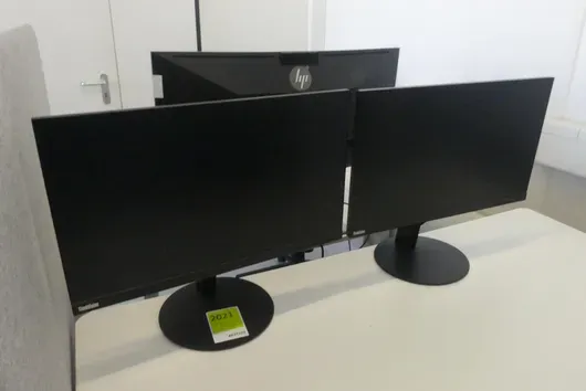 2x LENOVO ThinkVision Monitor