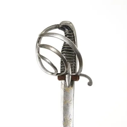Sabre avec ornement doré