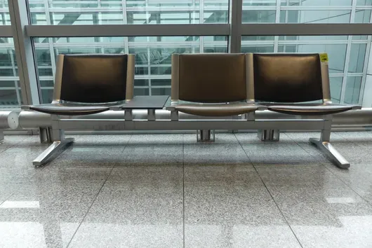Kusch&Co Flughafenbank, 3 Sitzplätze