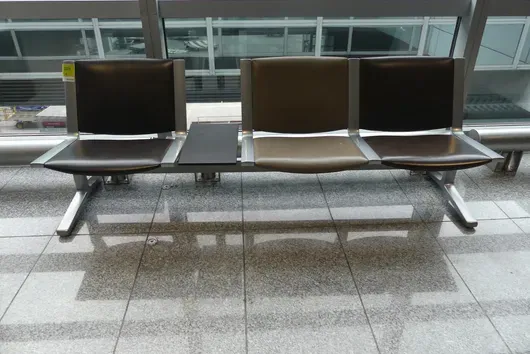 Banc d'aéroport Kusch&Co, 3 places