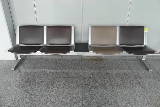 Banc d'aéroport Kusch&Co, 4 places
