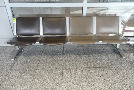 Banc d'aéroport Kusch&Co, 4 places