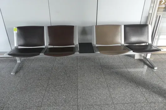 Banc d'aéroport Kusch&Co, 4 places