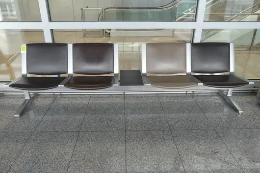 Banc d'aéroport Kusch&Co, 4 places