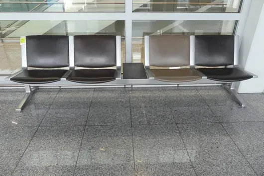 Banc d'aéroport Kusch&Co, 4 places
