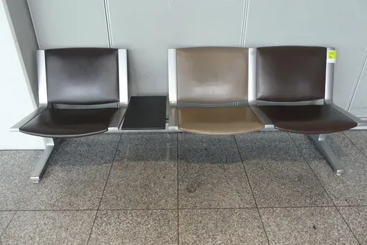 Kusch&Co airport bench, 3 seats