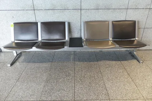 Banc d'aéroport Kusch&Co, 4 places