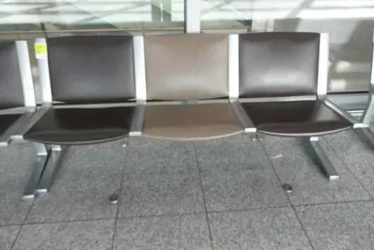 Banc d'aéroport Kusch&Co, 3 places