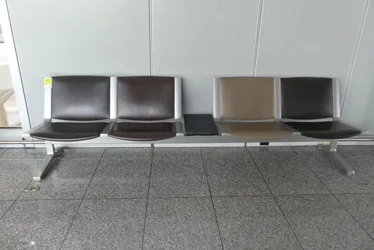 Banc d'aéroport Kusch&Co, 4 places