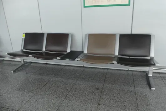 Banc d'aéroport Kusch&Co, 4 places