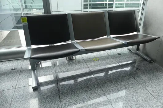 Banc d'aéroport Kusch&Co, 3 places