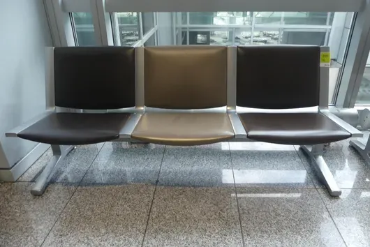 Banc d'aéroport Kusch&Co, 3 places