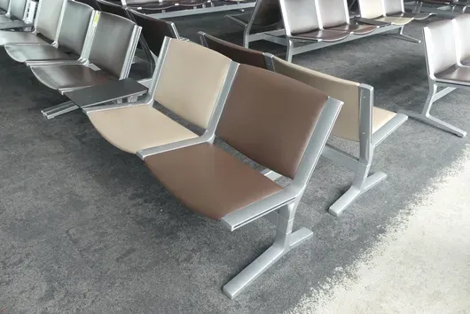 Banc d'aéroport Kusch&Co, 2x 3 places