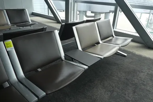Banc d'aéroport Kusch&Co, 2x 3 places