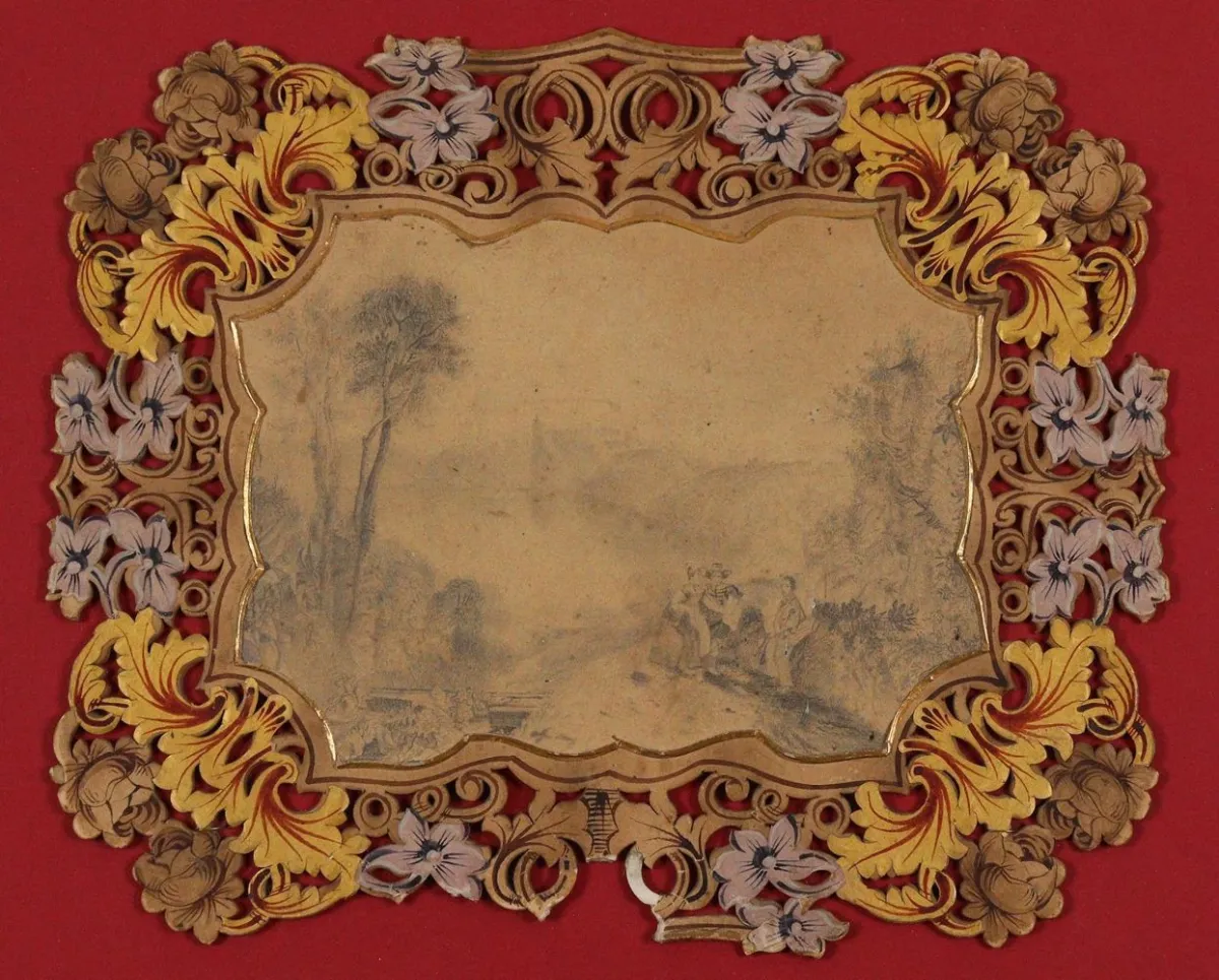 Éventail de cheminée. – Dessin de paysage avec figures sur éventail en bois sculpté floral