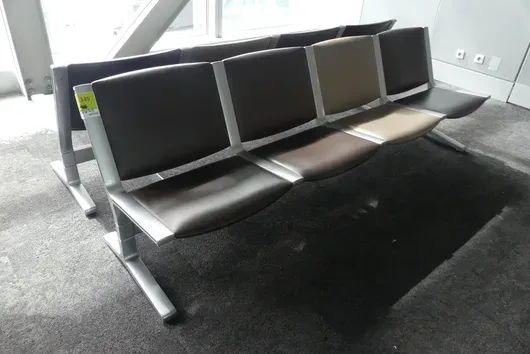 Kusch&Co Flughafenbank, 2x 4 Sitzplätze