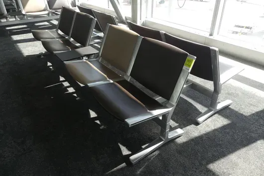 Kusch&Co Flughafenbank, 2x 4 Sitzplätze