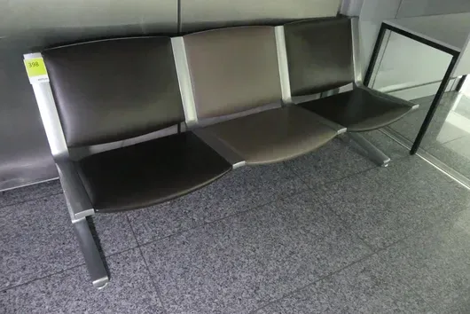 Banc d'aéroport Kusch&Co, 3 places