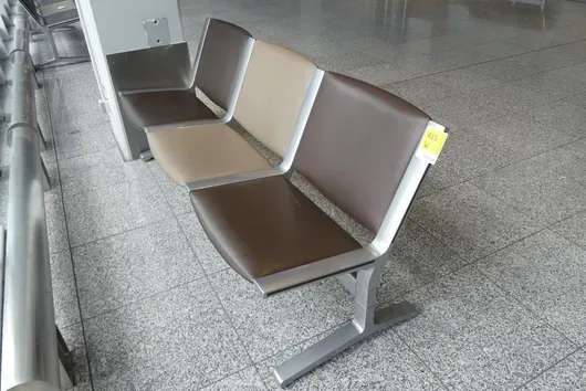 Banc d'aéroport Kusch&Co, 3 places