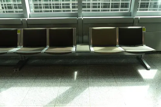 Kusch&Co Flughafenbank, 4 Sitzplätze