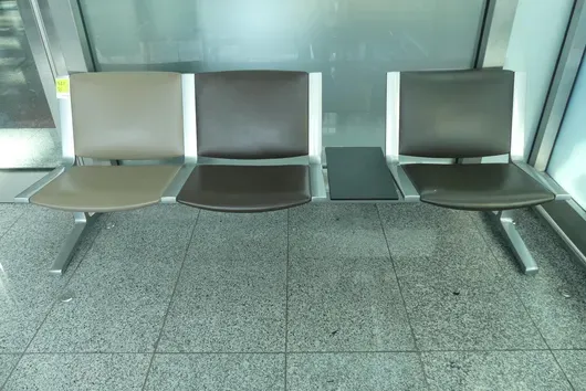Banc d'aéroport Kusch&Co, 3 places