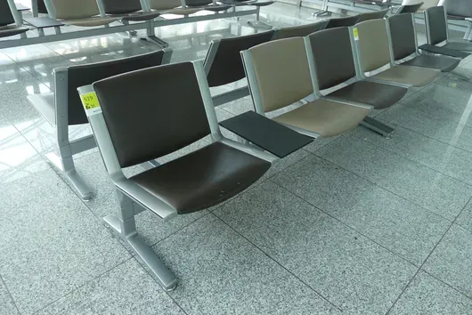 Banc d'aéroport Kusch&Co, 2x 3 places