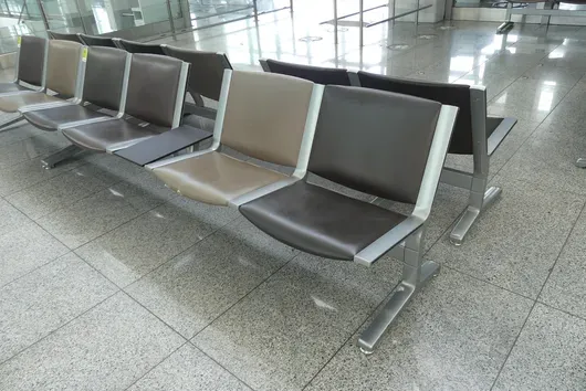 Kusch&Co Flughafenbank, 2x 4 Sitzplätze