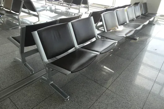 Kusch&Co Flughafenbank, 2x 4 Sitzplätze