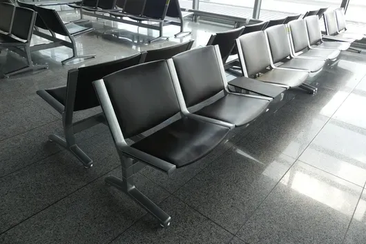 Kusch&Co Flughafenbank, 2x 4 Sitzplätze