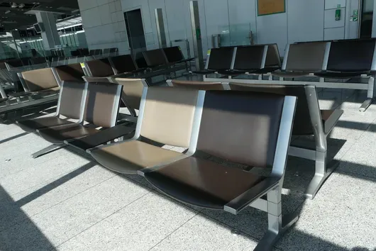 Kusch&Co Flughafenbank, 2x 4 Sitzplätze