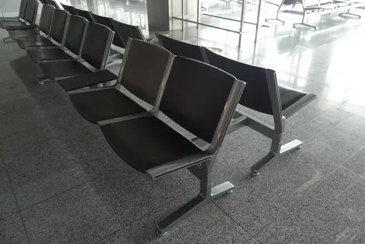 Kusch&Co Flughafenbank, 2x 4 Sitzplätze