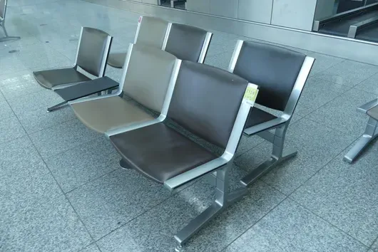 Banc d'aéroport Kusch&Co, 2x 3 places