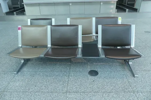 Kusch&Co Flughafenbank, 2x 3 Sitzplätze