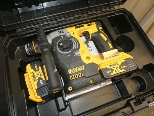 Martello combinato a batteria DeWalt XR