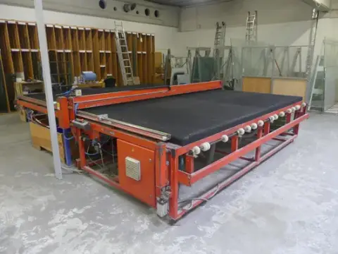 Arma-Tech pneumatsko-električni stol za rezanje
