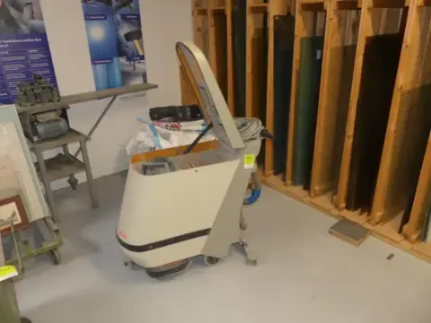Comac stroj za čišćenje podova