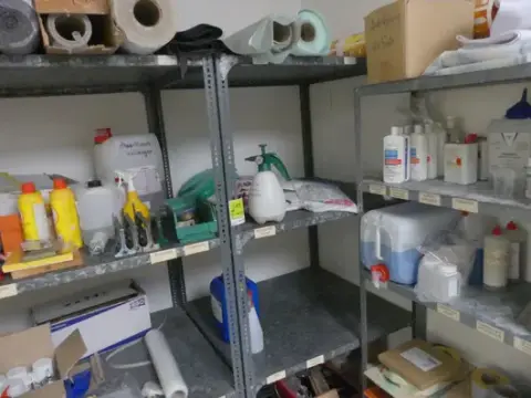 Polica, 1 polje, bez sadržaja