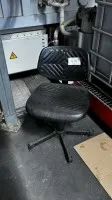 1 Arbeitsdrehstuhl