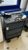 1 Gedore workshop trolley with vice