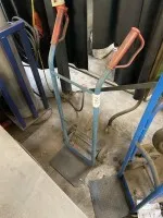 1 wózek dwukołowy