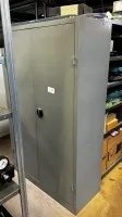 1 metal tool cabinet